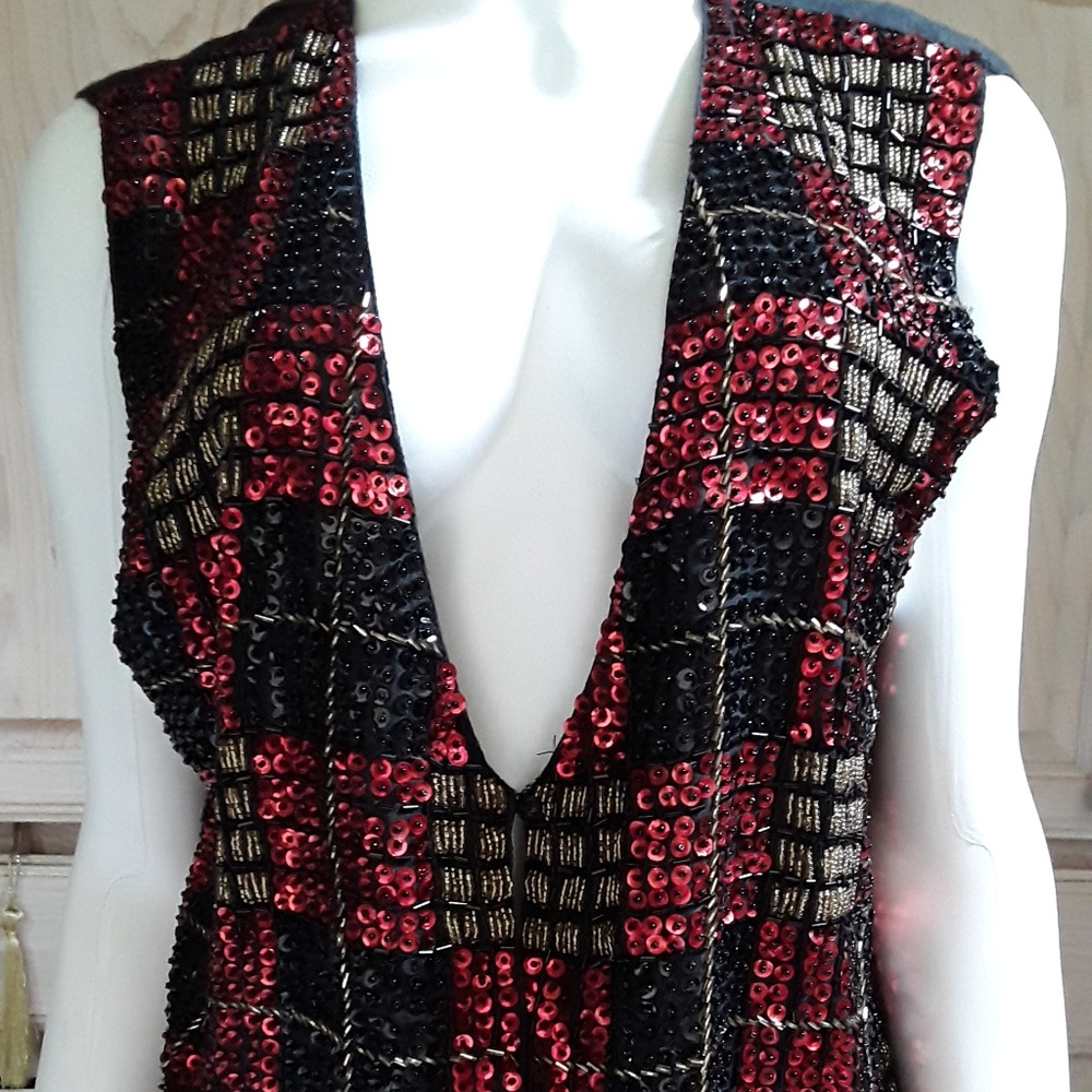 SEQUINS VEST WOMEN'S FROM THE EVERETT COLLECTION